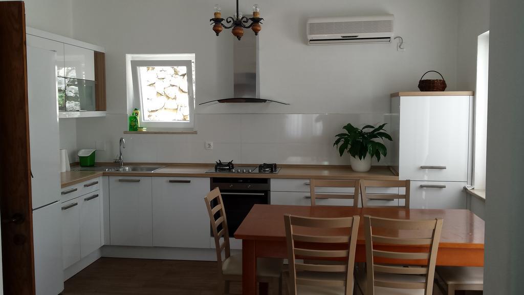 Apartment Klara Примоштен Екстер'єр фото