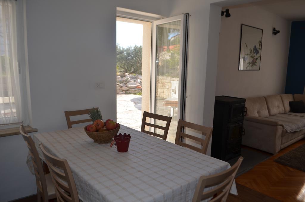 Apartment Klara Примоштен Екстер'єр фото
