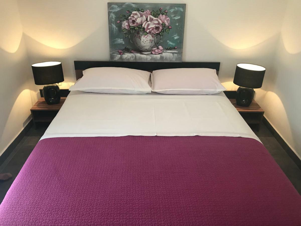 Apartment Klara Примоштен Екстер'єр фото