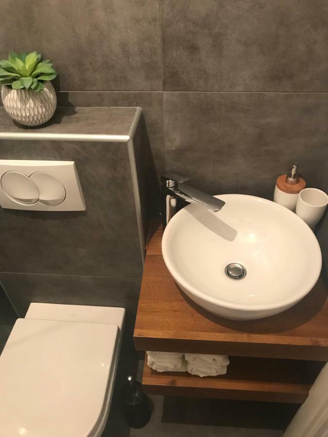 Apartment Klara Примоштен Екстер'єр фото
