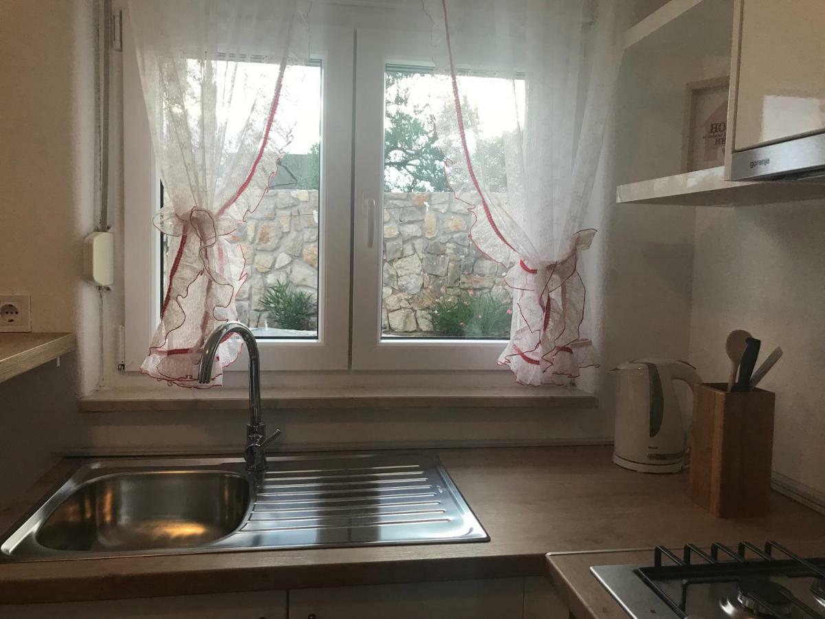 Apartment Klara Примоштен Екстер'єр фото